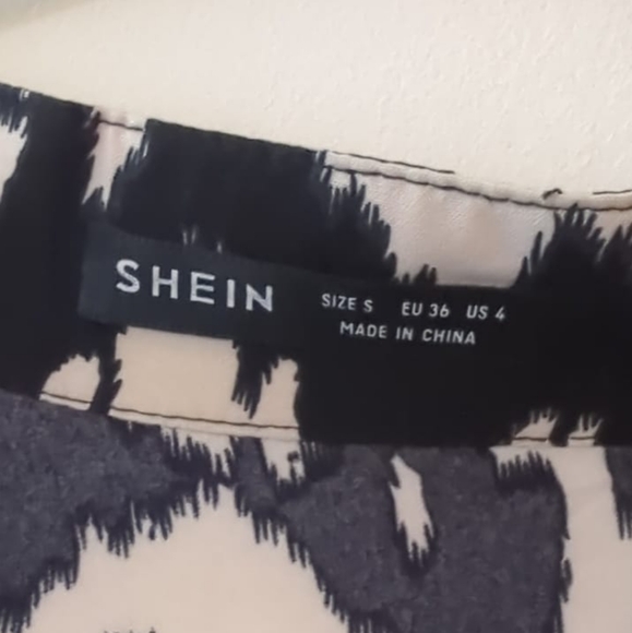 Black and Cream Patterned Knee Length Dress - Picture 4 of 4